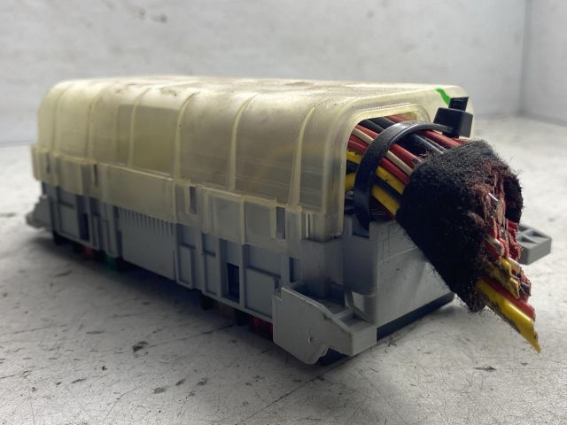 bontott OPEL MERIVA A Biztosítéktábla Doboz