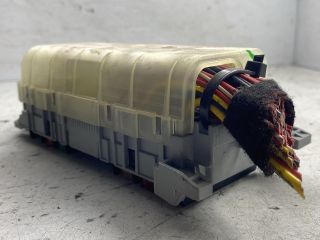 bontott OPEL MERIVA A Biztosítéktábla Doboz