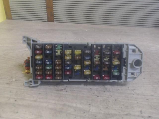 bontott OPEL MERIVA A Biztosítéktábla Utastér