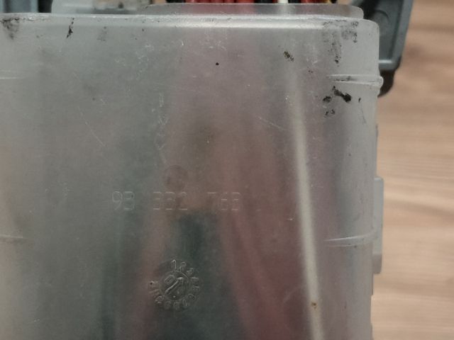 bontott OPEL MERIVA A Biztosítéktábla Utastér