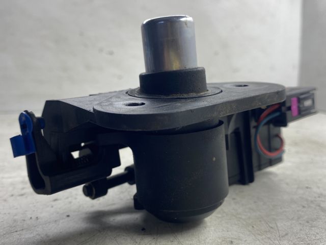 bontott OPEL MERIVA A Csomagtér Nyitó Kar / Gomb