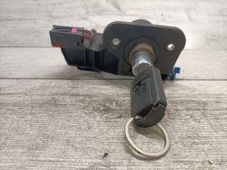 bontott OPEL MERIVA A Csomagtér Nyitó Kar / Gomb