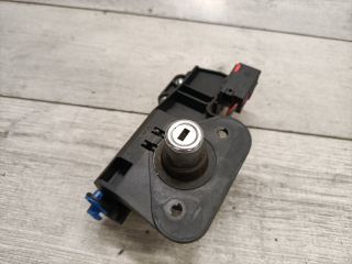 bontott OPEL MERIVA A Csomagtér Nyitó Kar / Gomb