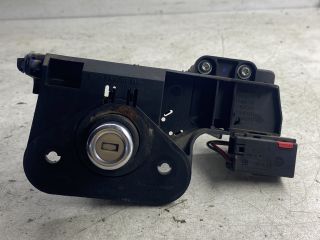 bontott OPEL MERIVA A Csomagtér Nyitó Kar / Gomb