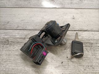 bontott OPEL MERIVA A Csomagtér Nyitó Kar / Gomb