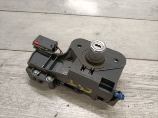 bontott OPEL MERIVA A Csomagtér Nyitó Kar / Gomb