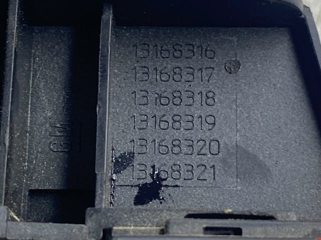 bontott OPEL MERIVA A Csomagtér Nyitó Kar / Gomb