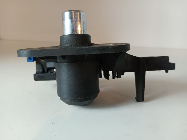 bontott OPEL MERIVA A Csomagtér Nyitó Kar / Gomb