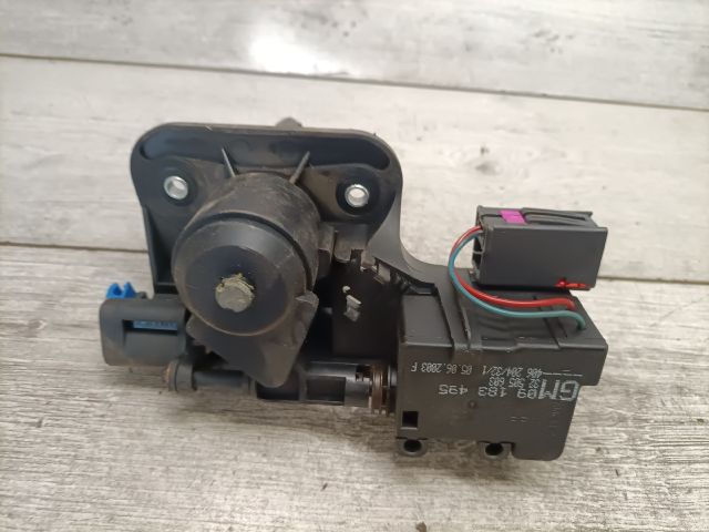 bontott OPEL MERIVA A Csomagtér Nyitó Kar / Gomb