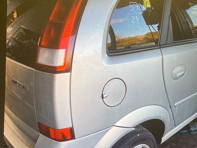 bontott OPEL MERIVA A Csomagtér Roló