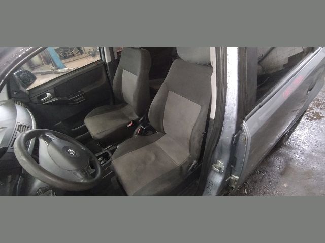 bontott OPEL MERIVA A Csomagtérajtó Gumikéder