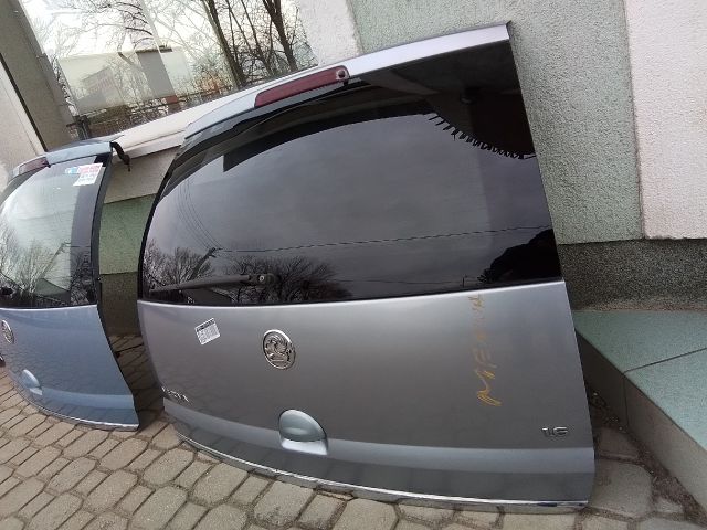 bontott OPEL MERIVA A Csomagtérajtó (Részeivel)