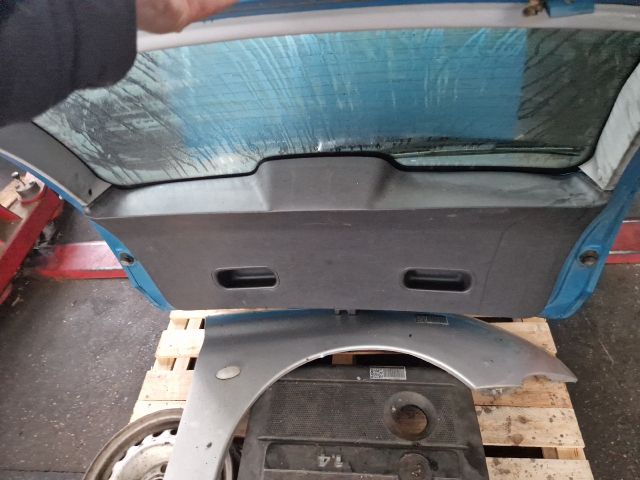 bontott OPEL MERIVA A Csomagtérajtó (Részeivel)