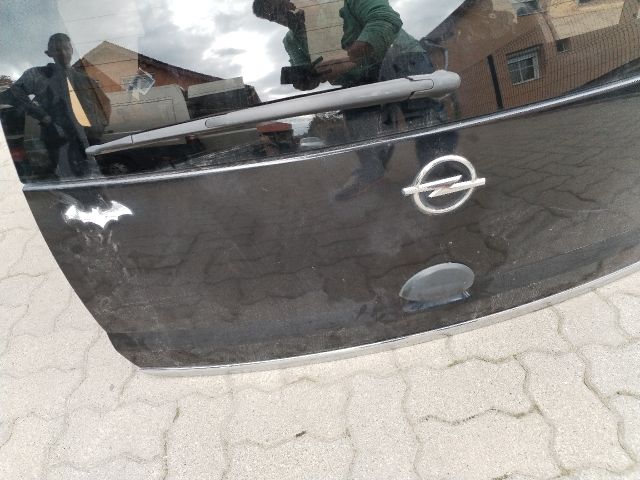 bontott OPEL MERIVA A Csomagtérajtó (Üres lemez)