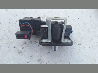 bontott OPEL MERIVA A Csomagtérajtó Ütköző