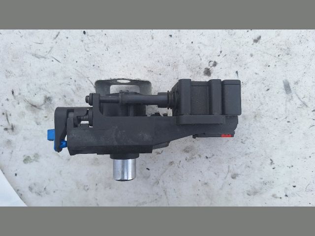 bontott OPEL MERIVA A Csomagtérajtó Ütköző