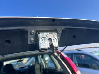 bontott OPEL MERIVA A Csomagtérajtó Ütköző