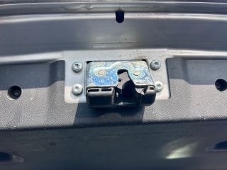 bontott OPEL MERIVA A Csomagtérajtó Ütköző