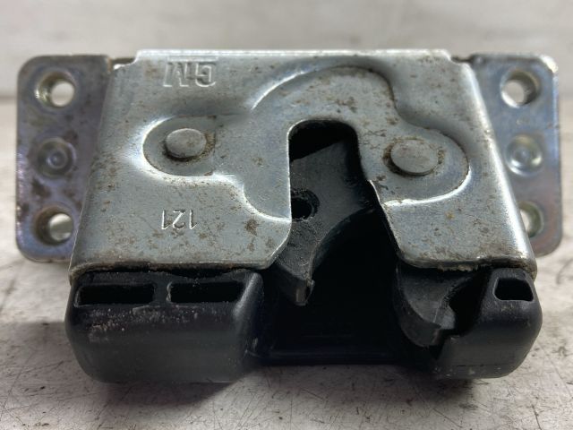 bontott OPEL MERIVA A Csomagtérajtó Zárszerkezet