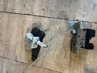 bontott OPEL MERIVA A Csomagtérajtó Zárszerkezet