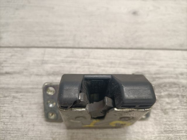 bontott OPEL MERIVA A Csomagtérajtó Zárszerkezet