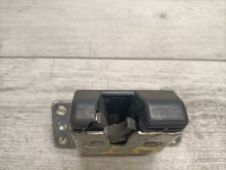 bontott OPEL MERIVA A Csomagtérajtó Zárszerkezet