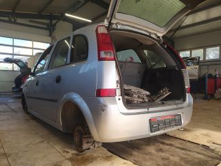 bontott OPEL MERIVA A Csomagtérajtó Zárszerkezet