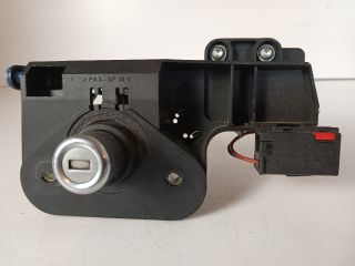 bontott OPEL MERIVA A Csomagtérajtó Zárszerkezet