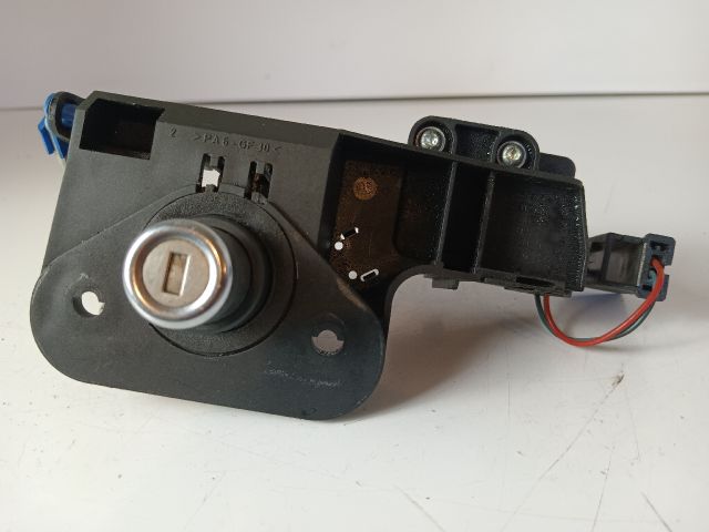 bontott OPEL MERIVA A Csomagtérajtó Zárszerkezet