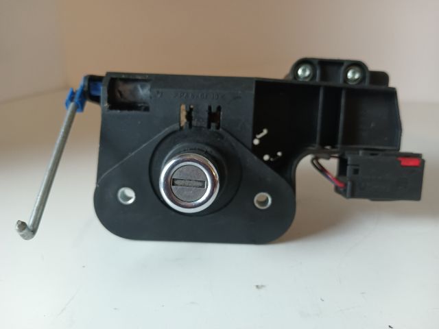 bontott OPEL MERIVA A Csomagtérajtó Zárszerkezet