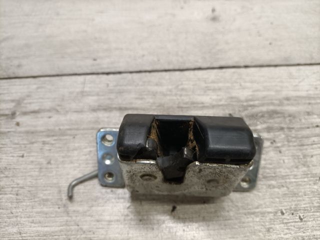 bontott OPEL MERIVA A Csomagtérajtó Zárszerkezet