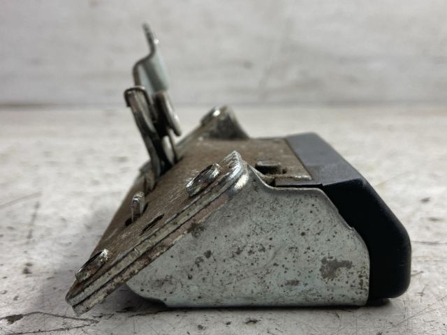 bontott OPEL MERIVA A Csomagtérajtó Zárszerkezet