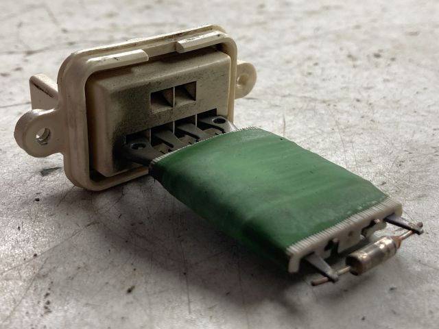 bontott OPEL MERIVA A Előtét Ellenállás Fűtőmotor