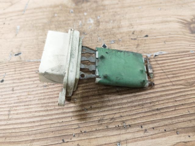 bontott OPEL MERIVA A Előtét Ellenállás Fűtőmotor