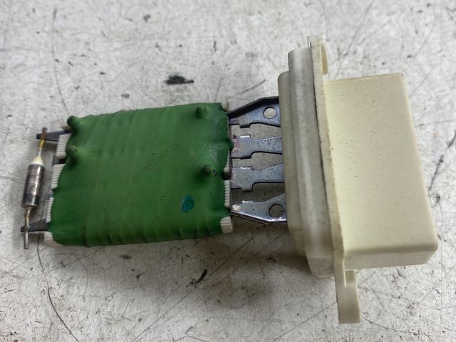 bontott OPEL MERIVA A Előtét Ellenállás Fűtőmotor