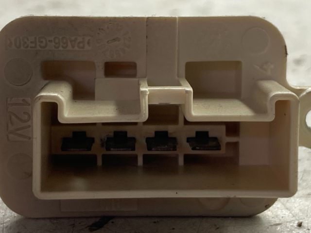 bontott OPEL MERIVA A Előtét Ellenállás Fűtőmotor