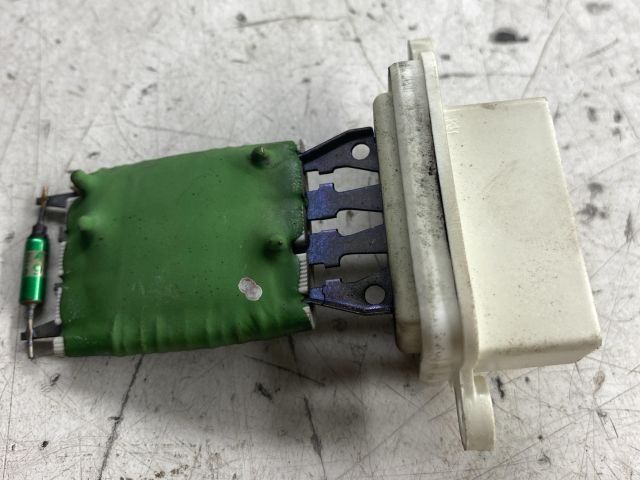 bontott OPEL MERIVA A Előtét Ellenállás Fűtőmotor