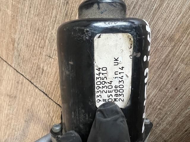 bontott OPEL MERIVA A Első Ablaktörlő Motor