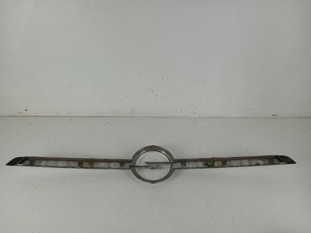 bontott OPEL MERIVA A Első Embléma