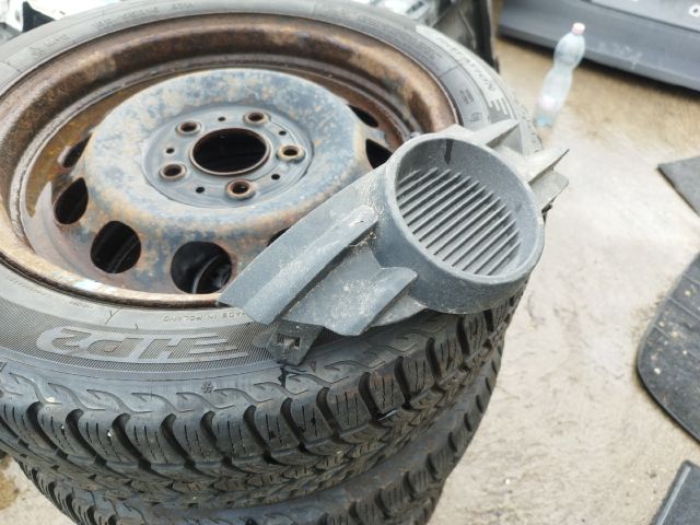 bontott OPEL MERIVA A Első Lökhárító Jobb Díszrács