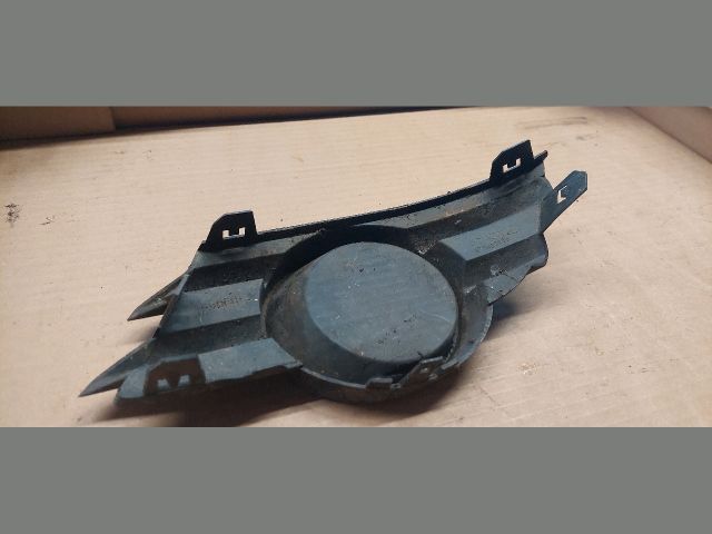 bontott OPEL MERIVA A Első Lökhárító Jobb Díszrács