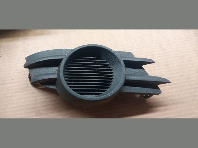 bontott OPEL MERIVA A Első Lökhárító Jobb Díszrács