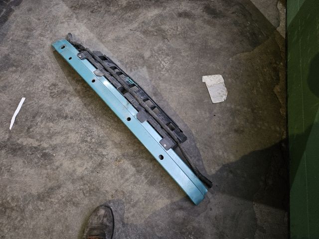 bontott OPEL MERIVA A Első Lökhárító Merevítő (Fém)