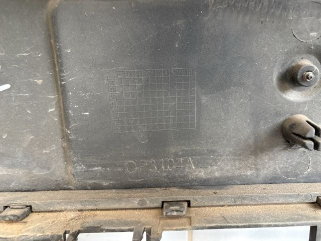 bontott OPEL MERIVA A Első Lökhárító (Részeivel)