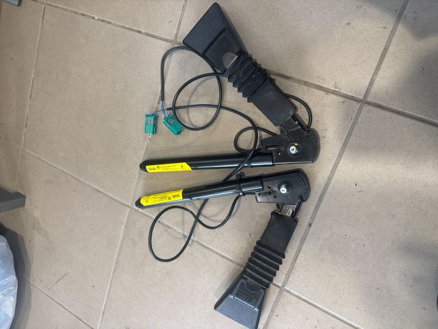 bontott OPEL MERIVA A Első Pár Övfeszítő