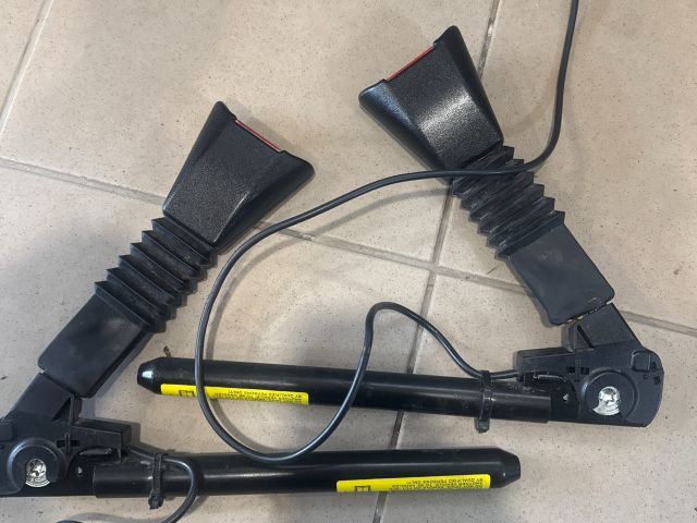 bontott OPEL MERIVA A Első Pár Övfeszítő