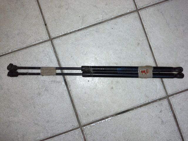 bontott OPEL MERIVA A Gázrugós Kitámasztó Teleszkóp Csomagtérajtó (Pozíciófüggetlen)