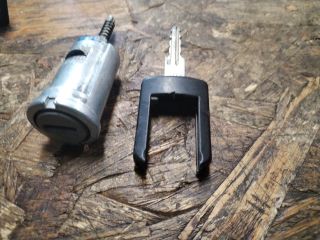 bontott OPEL MERIVA A Gyújtáskapcsoló Zárbetét