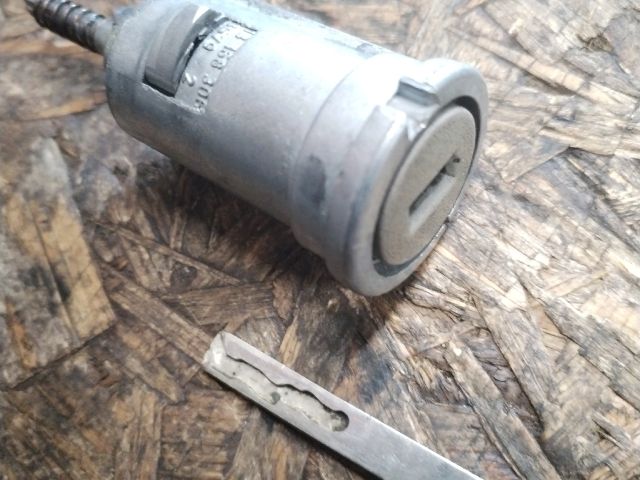 bontott OPEL MERIVA A Gyújtáskapcsoló Zárbetét