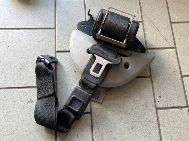 bontott OPEL MERIVA A Hátsó középső Biztonsági Öv